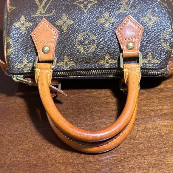 Authentic Louis Vuitton Mini HL Speedy🤎💛 - Picture 13 of 16